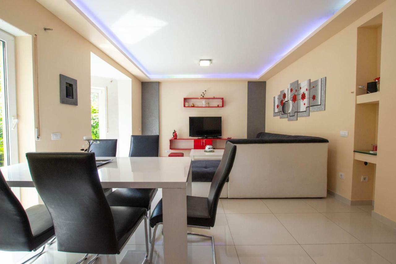 Jela Apartment 7 Pula Extérieur photo